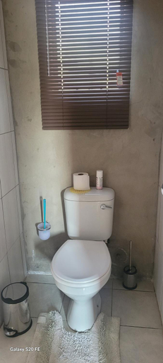Bathroom 5, Mrakes Guesthouse, Lejweleputswa