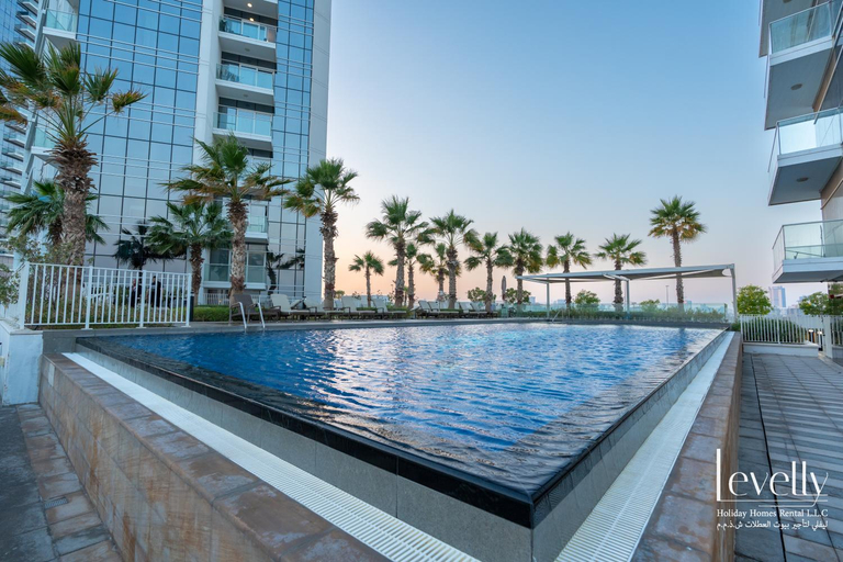 Sport & Beauty 2, Luxury Studio in Damac Hills, Dubai