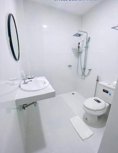Bathroom, White Seaview Residence, Mueang Krabi