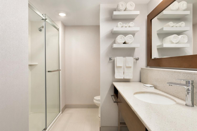 Bathroom 4, Ramada by Wyndham - St Paul, Division No. 12