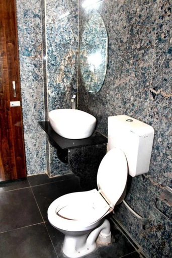 Bathroom 3, The Jagat Boho Udaipur, Udaipur