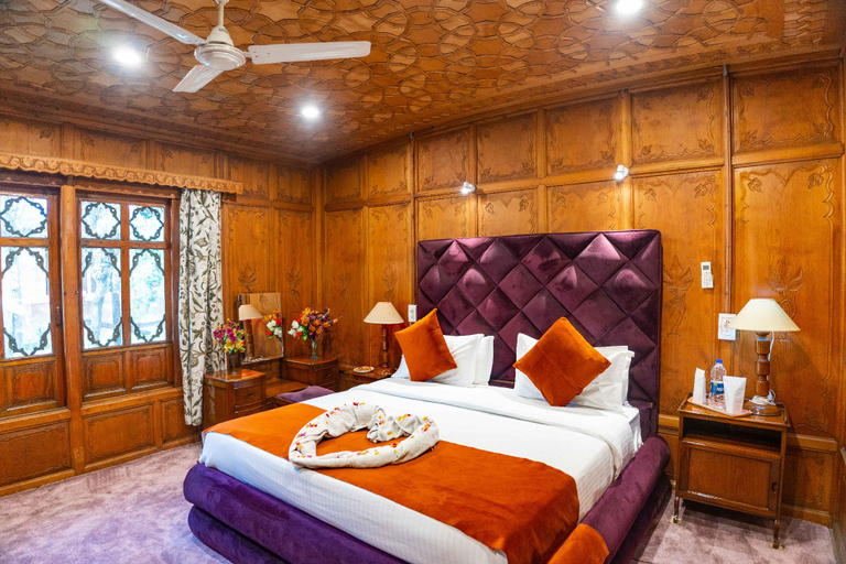 Others 4, Wangnoo Heritage Houseboats, Srinagar