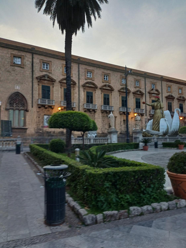Others 3, Difronte Palatina Chapel, Palermo