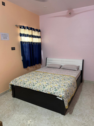 Others 4, Lee home stay, Bellary