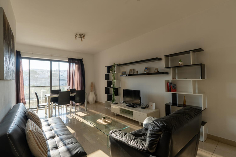 Others 3, Cozy Bedroom, shared bathroom - Shared Flat -Gzira