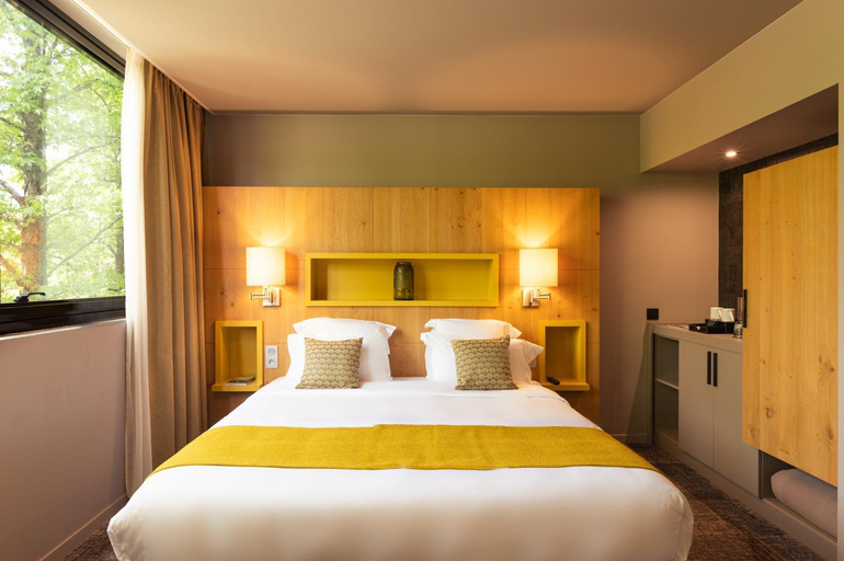 Bedroom 2, Le Domaine du Gouverneur Hotel, Ain