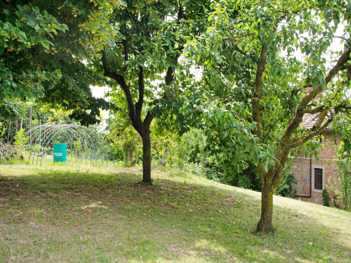 Others 5, Charming Vacation House in Countryside, Asti