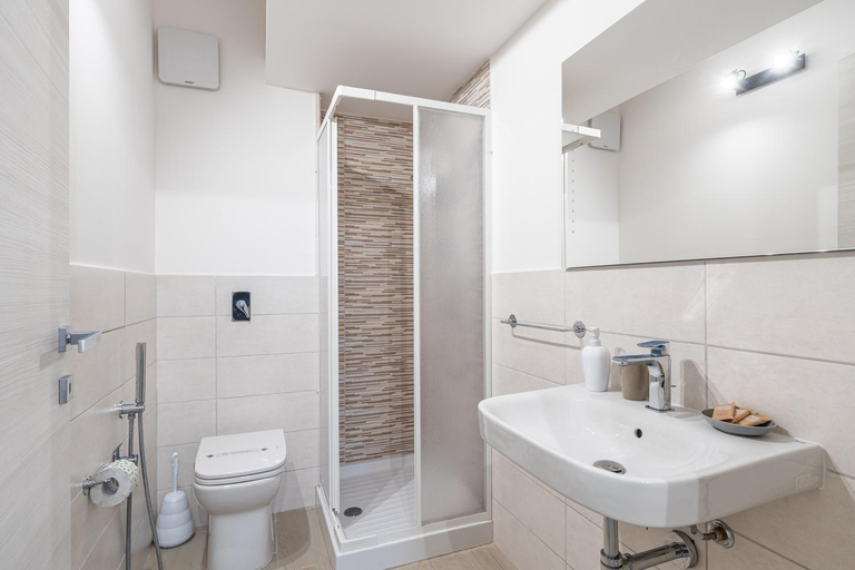 Bathroom 3, Multi Suite Palermo, Palermo