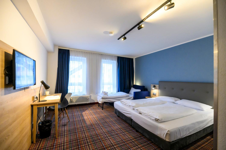Bedroom 2, Novum Hotel Ambassador, Essen
