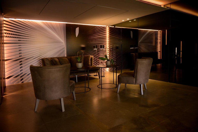 Others 3, Santona Residence, Beirut