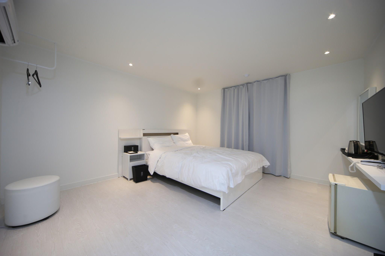 Bedroom 3, Busan Soho Hotel, Busanjin