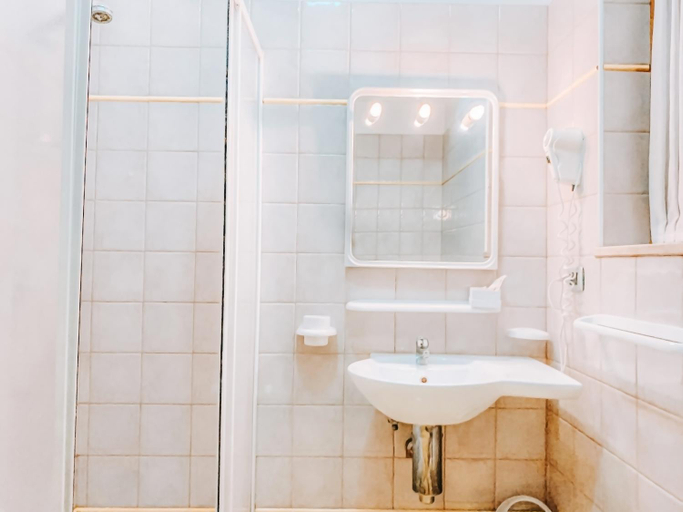 Bathroom 3, Residence Antigua, Cosenza