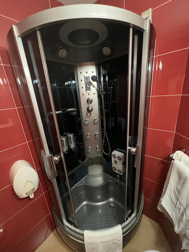 Bathroom 3, Saint Paul Accommodation, Kraljevo