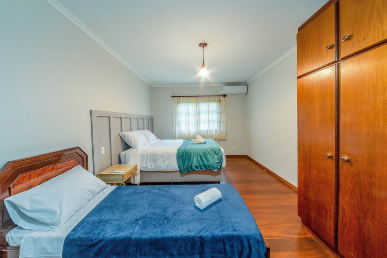 Room 2, Beautiful Chalet-style House in Canela Rcf160, Canela