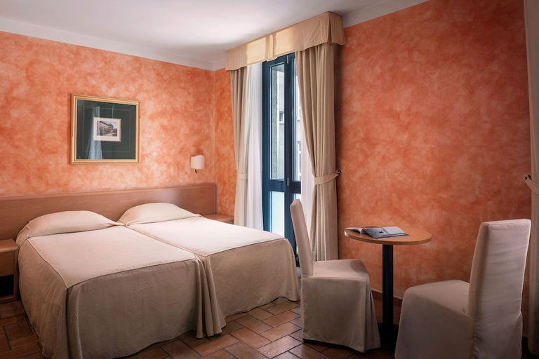 Bedroom 2, Roma Hotel, Praha 1