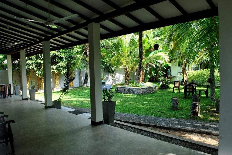 Others 4, Silver Villa, Galle Four Gravets