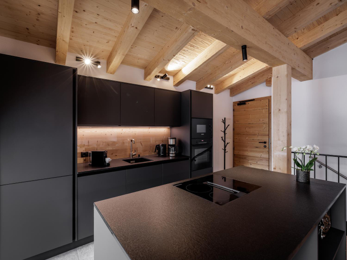Others 4, Leni Mountain Lodge, Imst