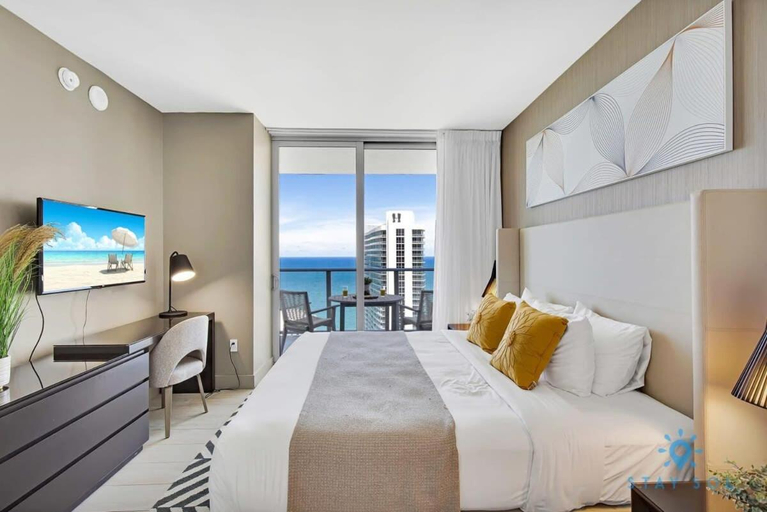 Others 3, Oceanfront View - Balcony - Hot Tub - Gym, Broward