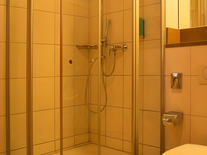 Bathroom 3, Altstadthotel Arte, Fulda