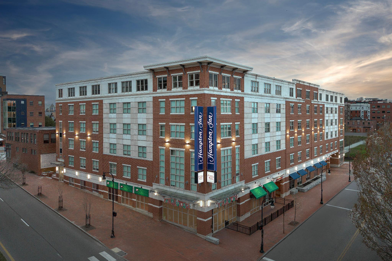 Exterior & Views 1, Hampton Inn Portland Downtown - Waterfront, Cumberland