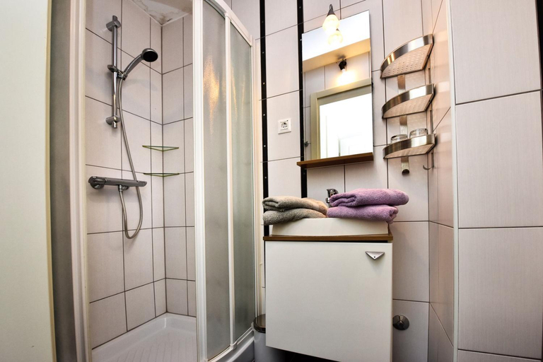 Bathroom 3, Apartments house Tomic for max 22 persons Maj Porec, Poreč