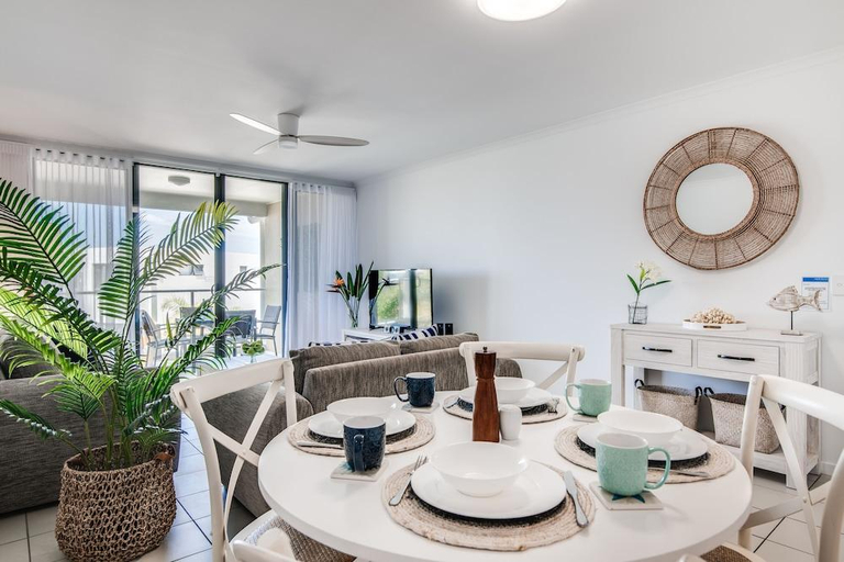 Food & Drinks 5, Sand Dunes Resort, Maroochy - Coastal North