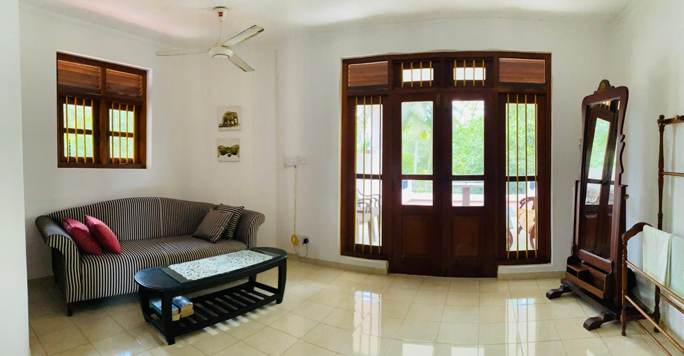 Bedroom, Sagarika Beach Hotel, Beruwala