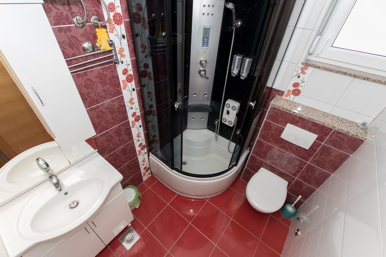 Bathroom 2, Apartments Krvavica, Baška Voda