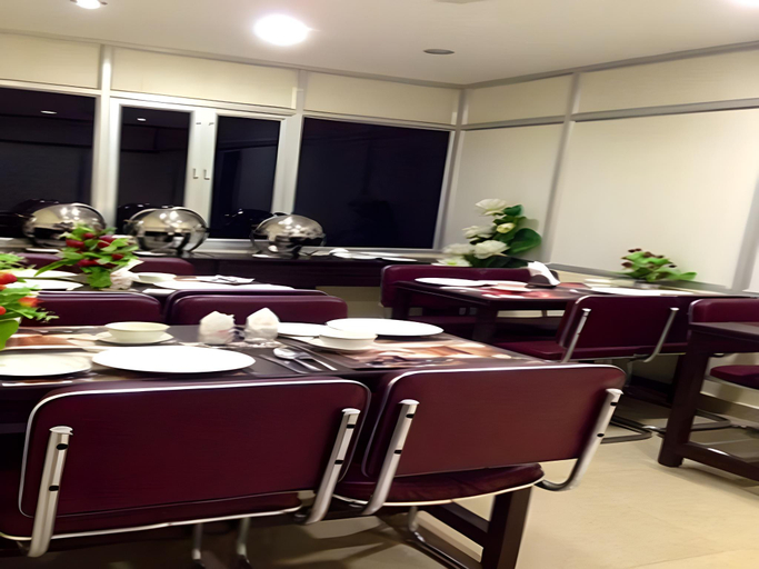 Food & Drinks, Hotel Corporate Point, Delhi