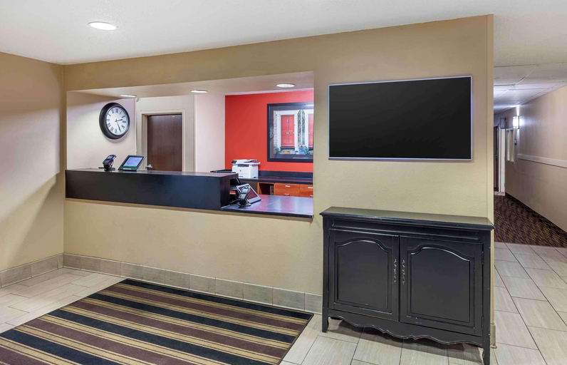Public Area 2, Extended Stay America Select Suites - Milwaukee - Wauwatosa, Milwaukee