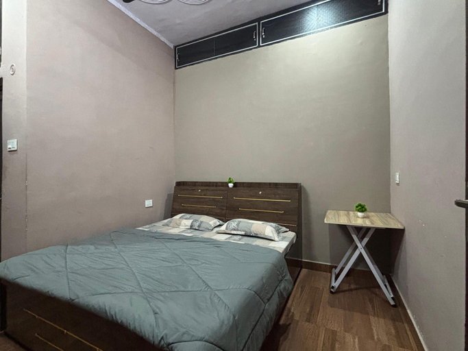 Room 5, Maa Bhagwati Homestay & Restro, Nainital