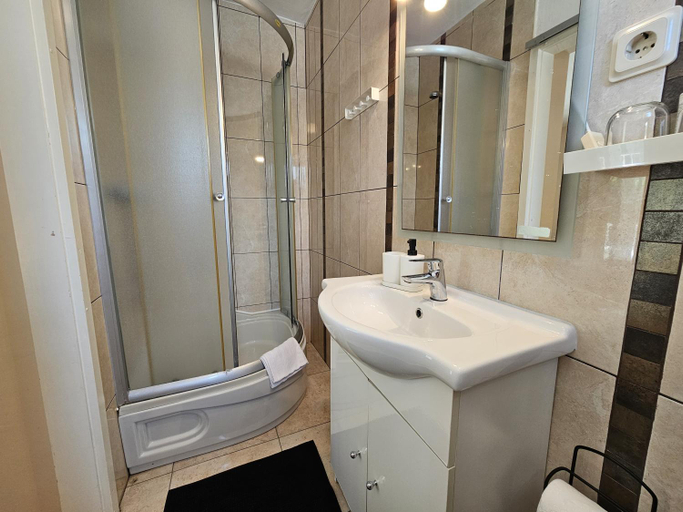 Bathroom 3, Apartments Mirko, Malinska-Dubašnica