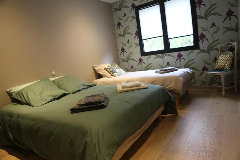 Others 4, Chambres avec salle de bain et petit dejeuner chez JP&Josy, Gironde