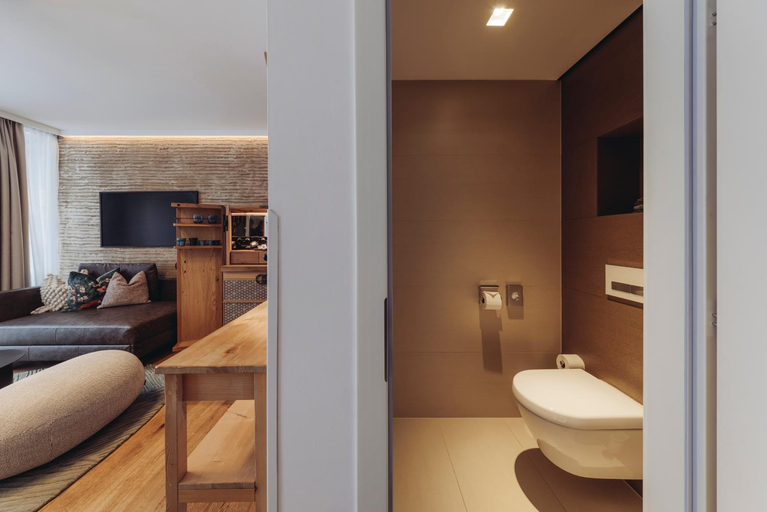 Bathroom 5, Mooser Hotel, Landeck