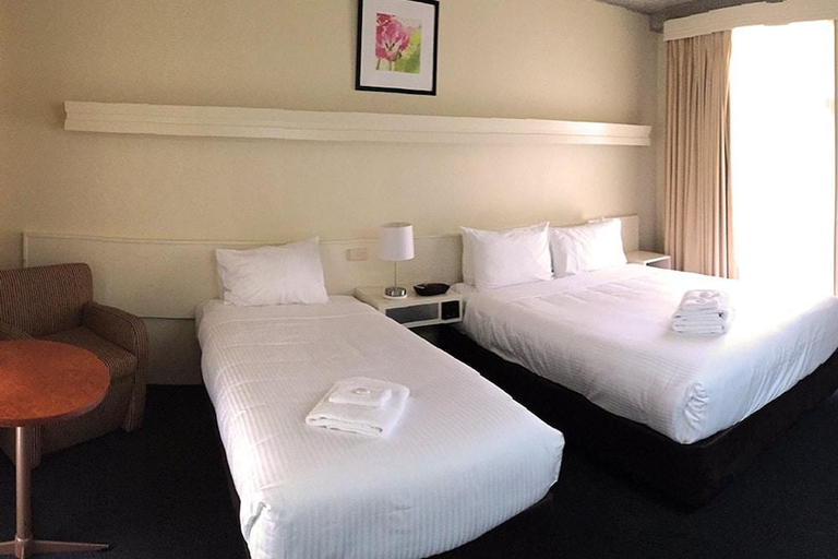 Bedroom 3, Gosford Motor Inn, Gosford - West