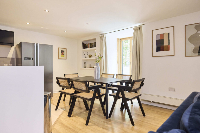 In-room dining, Southwest London Stay, London