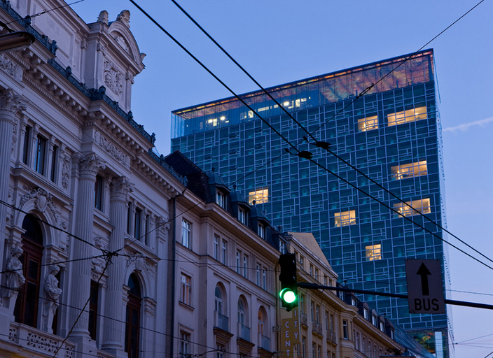 Exterior & Views