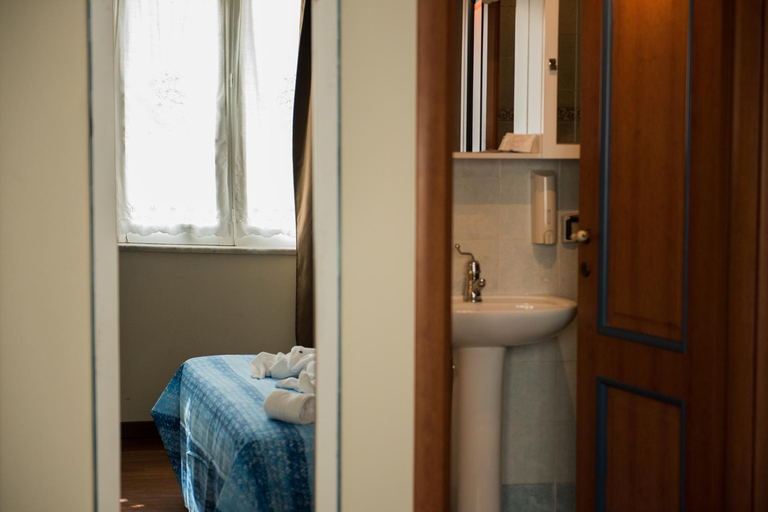 Bathroom 4, Stupor Mundi Bed and Breakfast, Palermo