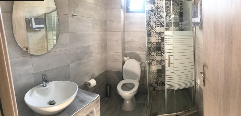Others 4, Savvas House, Central Macedonia