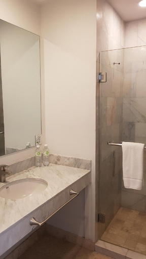 Others 3, SR Hotel, Zapopan