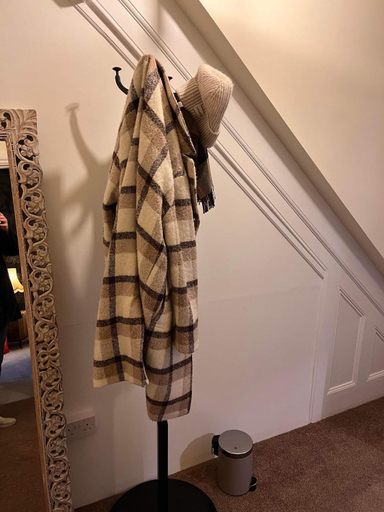 Others 4, Luxury Cosy Retreat Apt, London