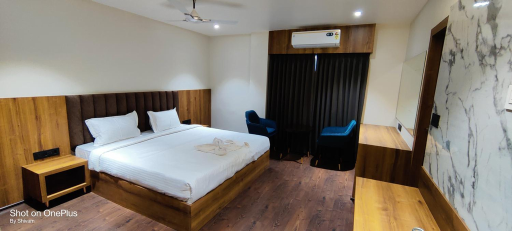 Guestroom, Hotel Centrum, Jalpaiguri