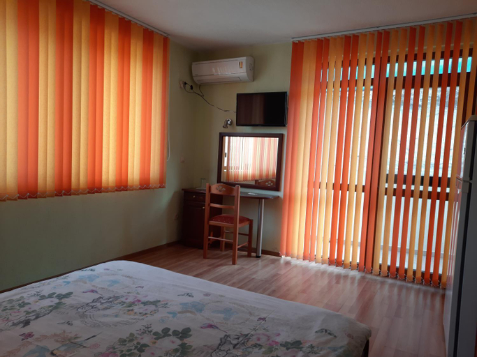 Others 5, Motel Elegance, Sandanski