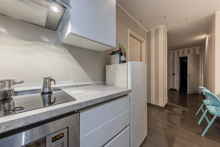 Others 5, Sant' Ambrogio Ensuite, Milano
