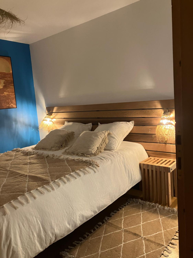 Bedroom 3, Une chambre d'hote dans les bois, Rhône