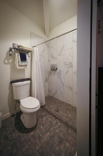 Bathroom 3, Mellow Moon Lodge, Rio Grande