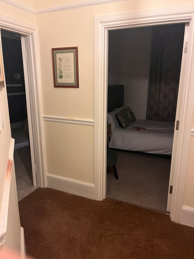 Others 2, Luxury Cosy Retreat Apt, London