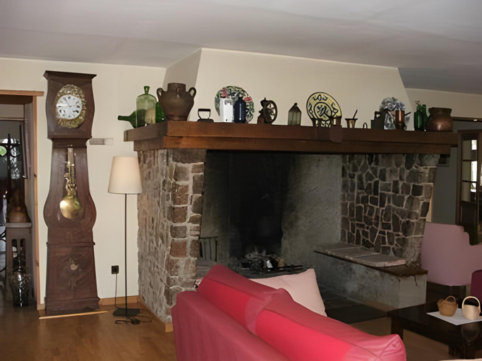 Others 5, Hostal Pedraforca, Barcelona