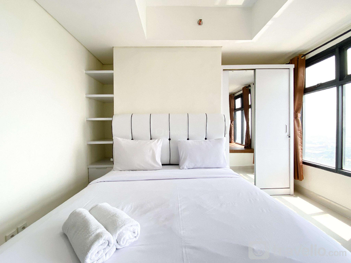 Bedroom 2, Modern Look Studio at Pollux Chadstone By Travelio, Cikarang