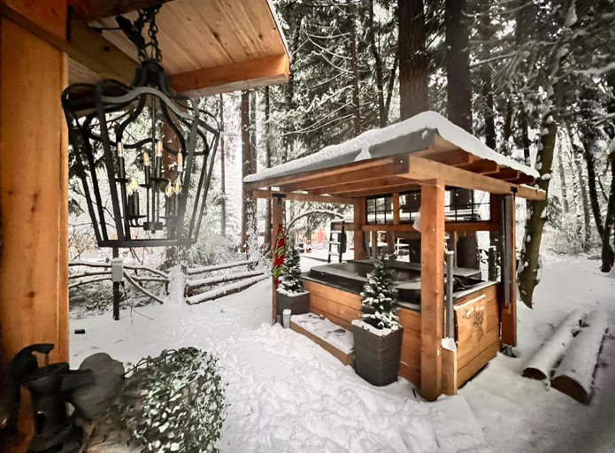 Exterior & Views, Sojourn Rustic Spa Retreat, Whatcom
